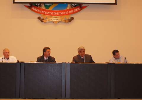 Pesquisadores dos EUA e do Amazonas debatem sobre Meio Ambiente em simpósio 