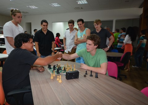 UEA recebe acadêmicos e professores dos Estados Unidos