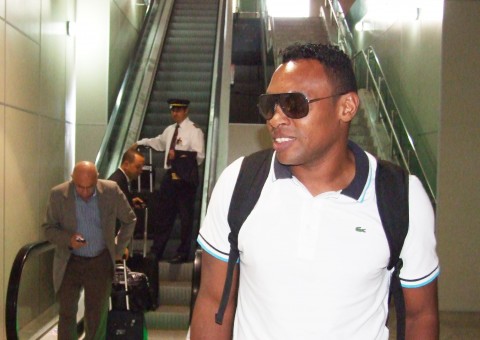 Obina está em Manaus, mas não quer saber de Copa