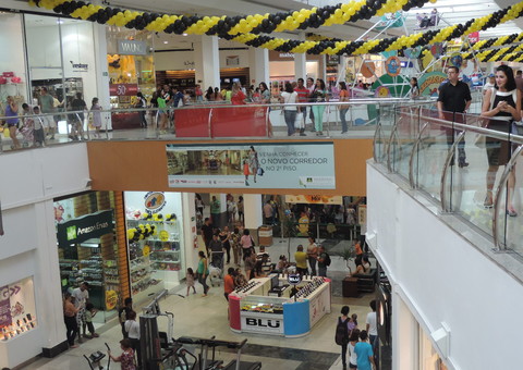 Temporada de liquidação em shopping da capital começa nesta segunda
