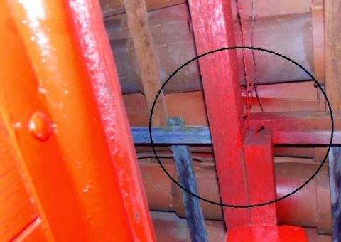 Criança morre eletrocutada em cerca elétrica clandestina