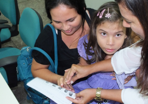 Governo do Amazonas realiza emissão de carteira de identidade para pessoas com deficiência