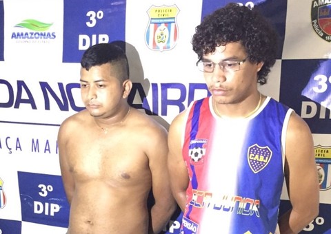 Dupla é presa transportando mais de 3 kg de maconha  