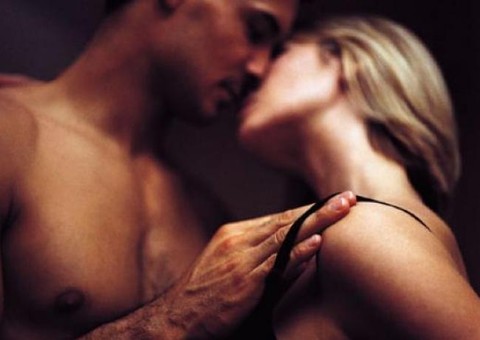 Conheça 5 prós e 5 contras da pornografia para a sua vida sexual