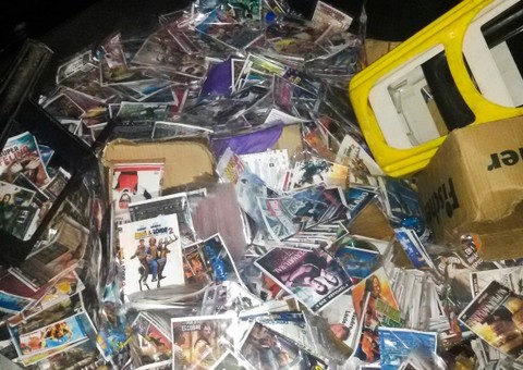  Mais de 15 mil CDs e DVDs piratas são apreendidos no T3