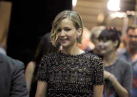 Jennifer Lawrence fala pela primeira vez sobre fotos nuas vazadas na internet