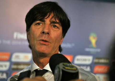 Técnico alemão considera que ausência de Neymar complicará sua tarefa