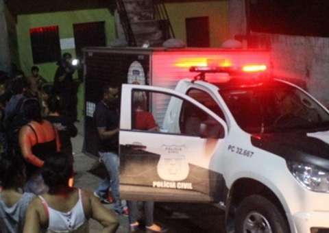 Jovem é morto a tiros quando empinava 'papagaio' em Manaus