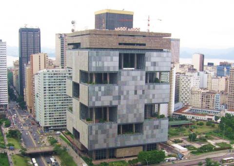 Prédio sede da Petrobras eleito um dos 10 prédios mais feios do mundo