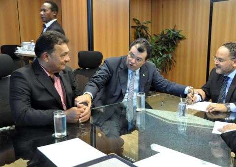 Careiro da Várzea vai ter R$ 4 milhões do MEC para construir escolas, diz Braga