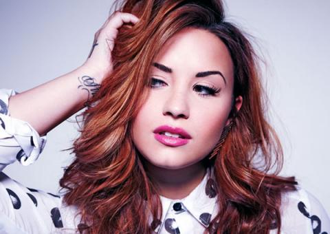 Demi Lovato lança "Let It Go", ouça