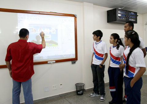 Seduc investe na modernização de itens escolares