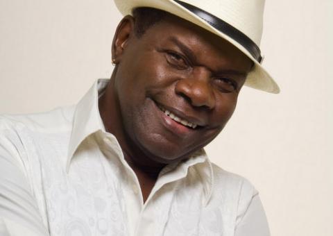 Ex-namorado do Cantor Emílio Santiago quer sua parte na herança