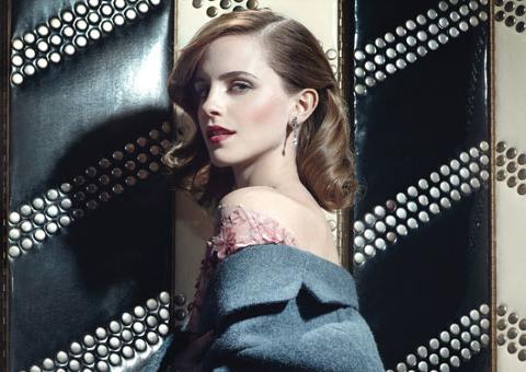 Emma Watson posa 'mulherão' para revista "Não tive pressa para ser vista como mulher"