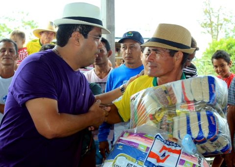 Nova remessa de ajuda humanitária é entregue para a zona rural de Parintins