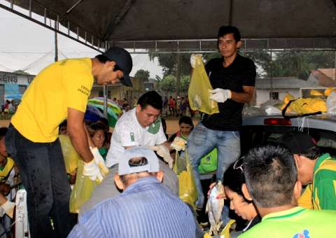 Prefeitura entrega peixes e mais quatro mil famílias são beneficiadas em Parintins