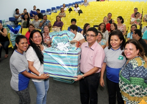 Laboratórios itinerantes vão beneficiar 11 mil alunos da Semed