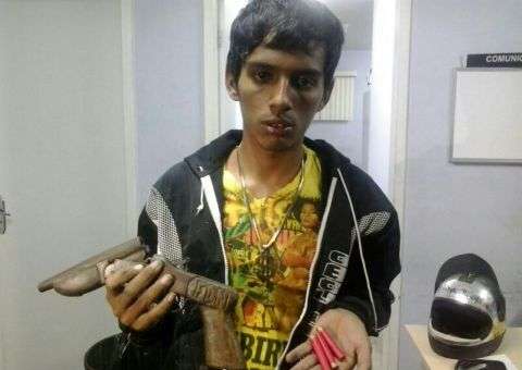 Assaltante tenta fugir, mas é preso na Zona Leste