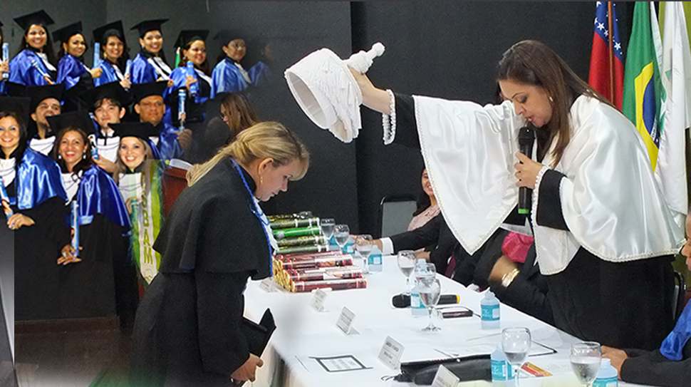 Faculdade entrega de 500 diplomas nesta sexta