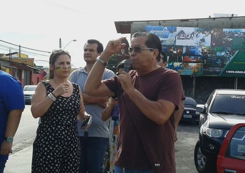 Professores entram em greve na Esbam