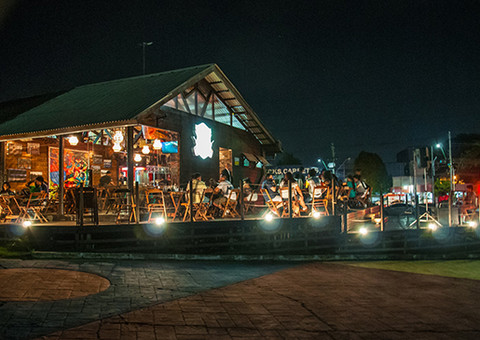 Nesta quinta, Espaço Jacc vai ter  Adriano Arcanjo e Nicolas Jr