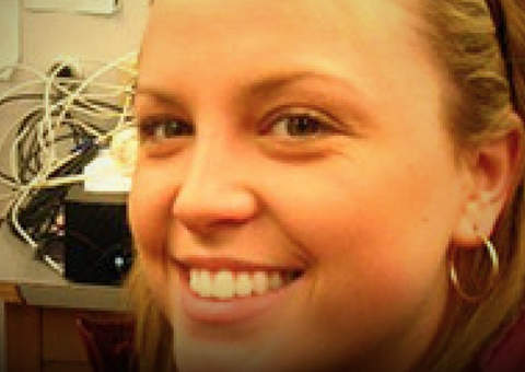 Professora chama colega para sexo com aluno e se dá mal