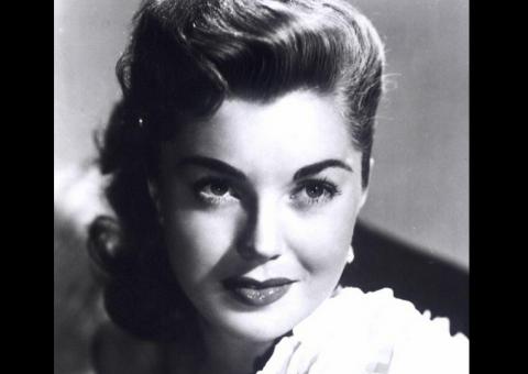 Morre a nadadora e estrela de Hollywood Esther Williams