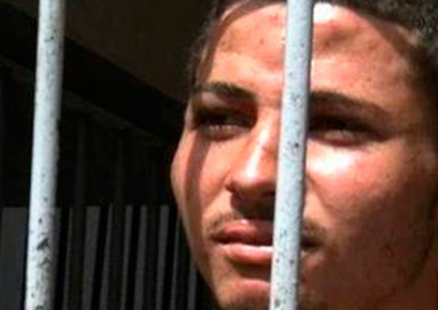 Homem mata com uma pia e estupra a própria mãe