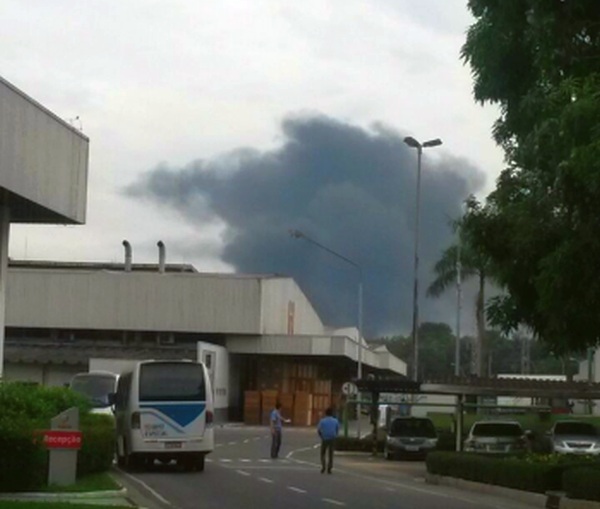 Balsa explode na Ceasa