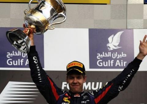 Vettel sobra no Bahrein e se firma na liderança.Massa não pontua