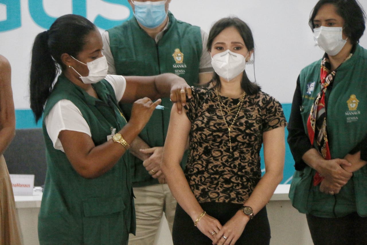 Saiba quais documentos são exigidos para receber a vacina contra a covid-19