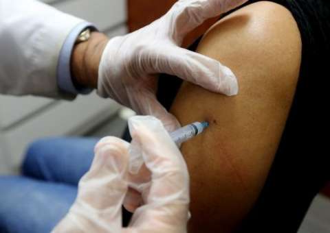 Vacina contra hepatite B gera temor na China após morte de recém-nascidos