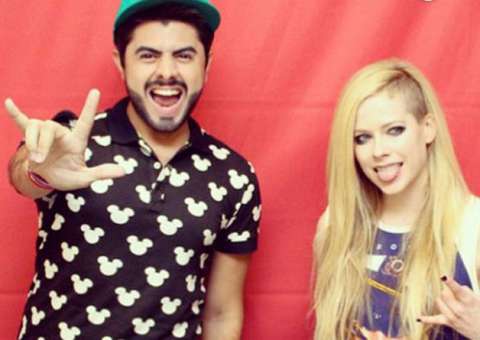 Você pagaria para tirar uma foto com seu ídolo sem tocá-lo?