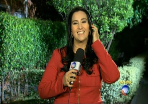 Record pode colocar Fabíola Gadelha no lugar de Marcelo Rezende