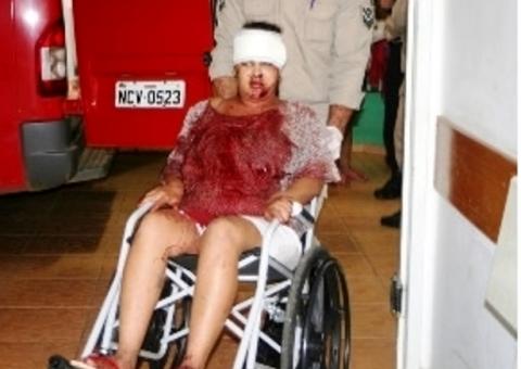 Mulher é esfaqueada pelo marido durante bebedeira