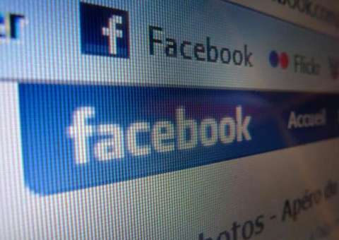 Garota  é apedrejada até a morte na Síria por ter conta no Facebook