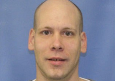 Homem compartilha própria foto de procurado pela polícia e é preso