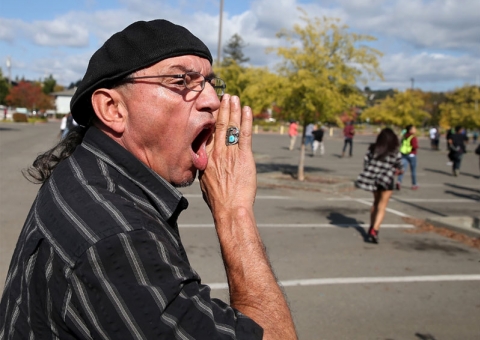 Falar palavrão pode ser sintoma de doença