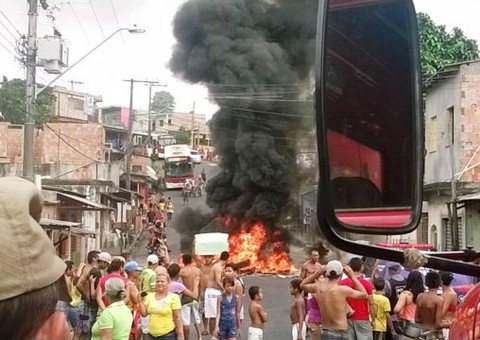 Falta de energia revolta moradores do Mauazinho