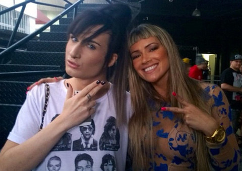 Fani vibra: ex-BBB Serginho adorou sua franja diferente!