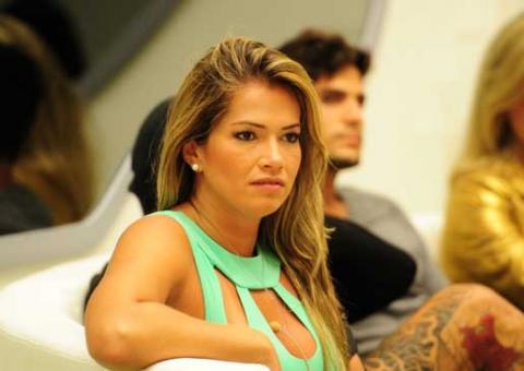 "um dia matou minha carência por um mês"