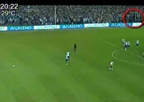 Vídeo que mostra suposto fantasma em jogo na Argentina divide opiniões