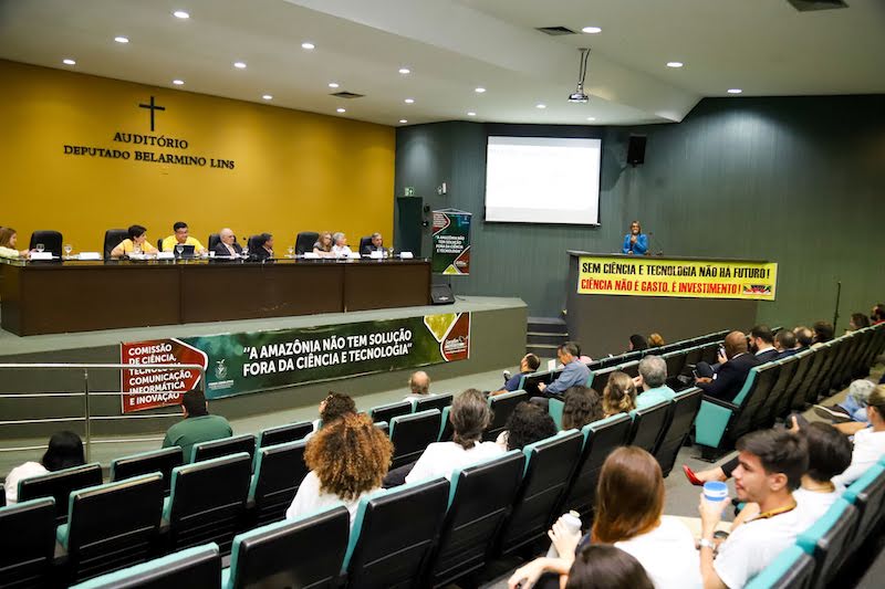 fapeam-palestra-amazonia_tecnologia-5.jpg