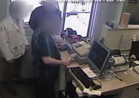 Farmacêutico reage a assalto e assaltante se dá mal