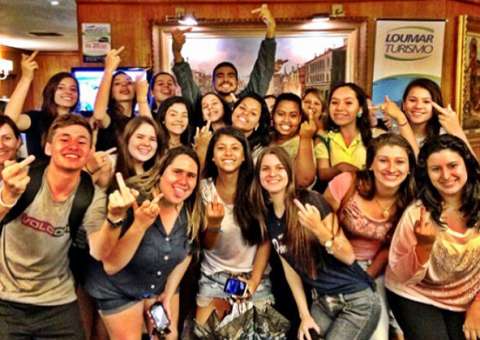 Caio Castro ironiza jornalista que falou "mal" dele