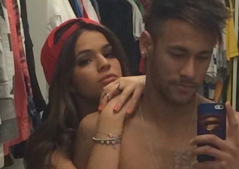 Neymar se declara para Marquezine: "Só faltou te ver"