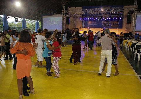 Dia dos Avós será comemorado com Tarde Dançante   