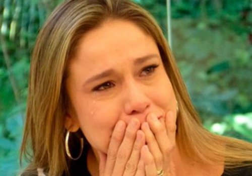 Fernanda Gentil chora ao vivo após declaração do marido