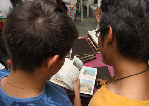 1ª Feira de Livros reúne mais de 1,5 mil pessoas