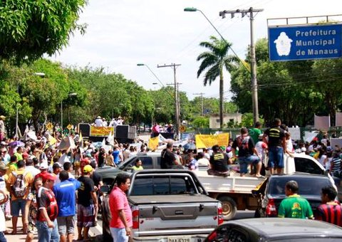 Prefeitura fecha acordo com feirantes para reavaliar TAC